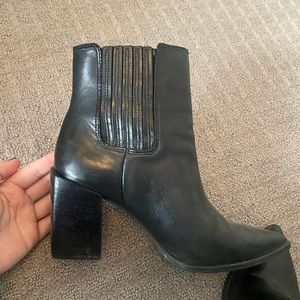 Steve Madden bootie